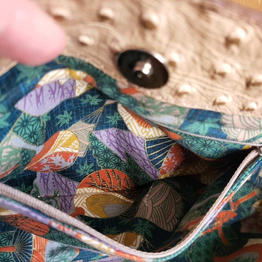 Maya Moon Handcrafted One-of-a-Kind Ostrich Handbag With Bamboo Handles. - Picture 16 of 16